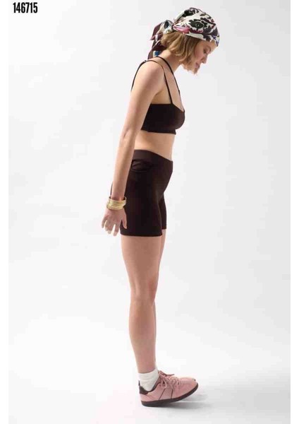 Cep Detay Biker Şort, Kırmızı Gül Figürlü Kolye Hediye modelleri