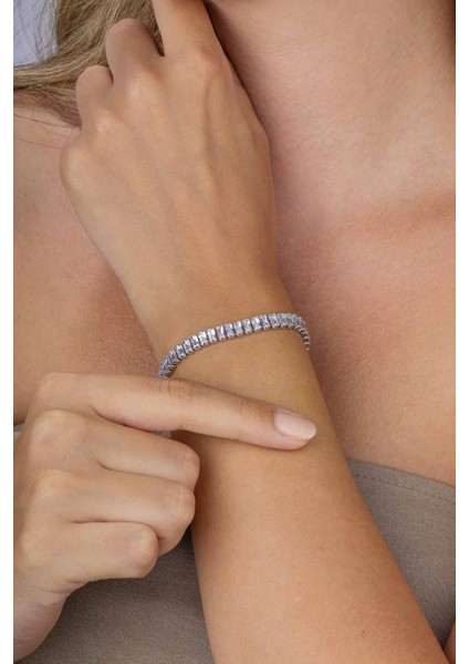 Dikdörtgen Kesim Baget Taşlı Beyaz Altın Kaplama Çelik Kadın Su Yolu Bileklik modelleri