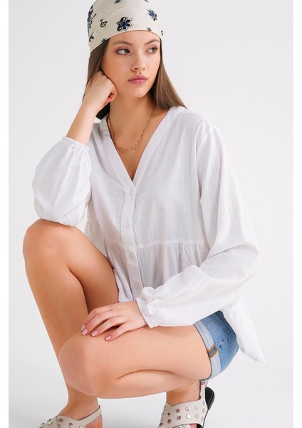 4637 Kadın Katlı V Yaka Yazlık Keten Gömlek Beyaz indirimleri