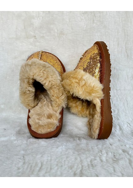 Kadın Pullu Ev Terliği fırsatları