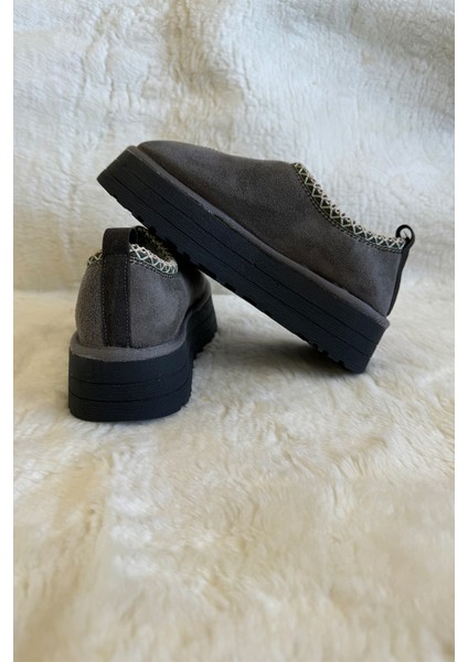 Kadın Süet Yünlü Şerit Detay Ev Terliği fırsatları