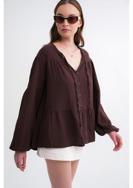 4563 Kadın Yakası Bağlamalı Kolu Lastikli Bol Müslin Gömlek Kahve indirimleri