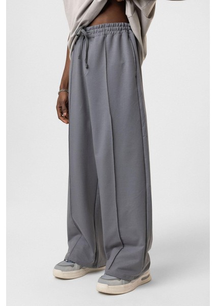 Dikiş Detaylı Oversize Eşofman Alt Füme modelleri