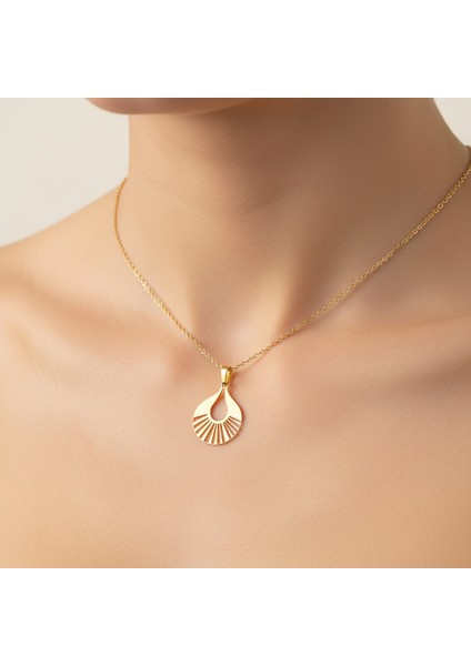 8 Ayar Altın Kolye Ucu Güneş GM1364 0.5 gr