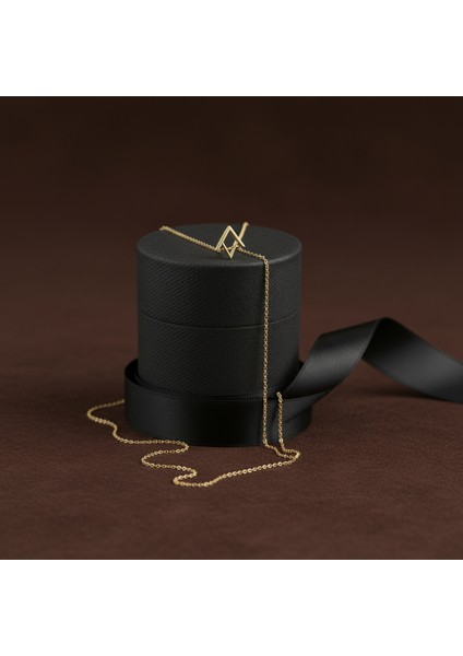 14 Ayar Altın Kolye Ucu üçgen GM246 1 gr modelleri