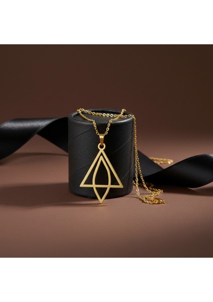 14 Ayar Altın Kolye Ucu Üçgen GM3622 0.5 gr modelleri