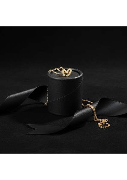 8 Ayar Altın Kolye Ucu Harf M GM6122 1 gr modelleri