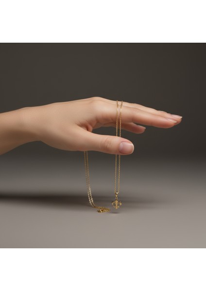 8 Ayar Altın Kolye Ucu Fleur-De-Lis GM4271 0.5 gr fiyatları