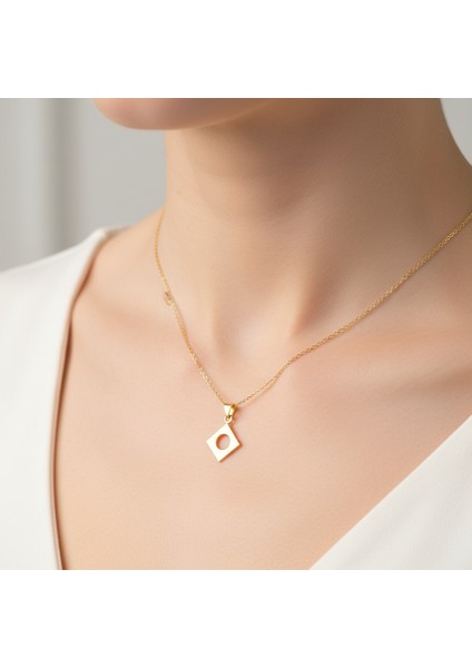 14 Ayar Altın Kolye Ucu Eşkenar Dörtgen GM7922 0.5 gr