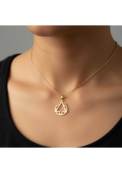 14 Ayar Altın Kolye Ucu Üçgen GM8279 0.5 gr