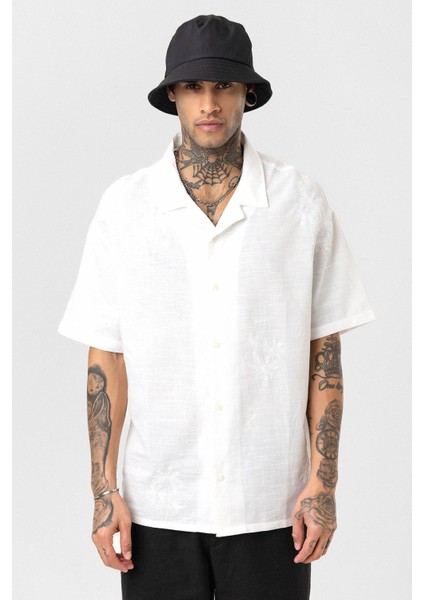 Oversize Nakış Detaylı Kısa Kol Gömlek Ekru fırsatları