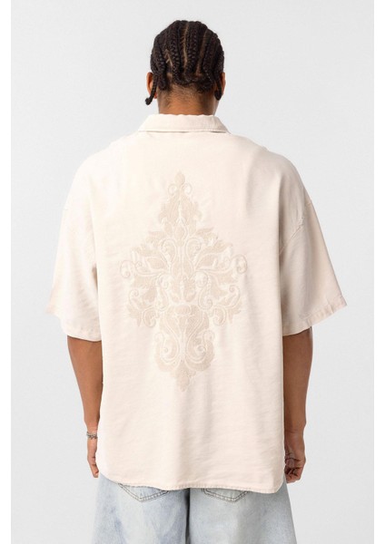 Arka Baskılı Tensel Oversize Gömlek Bej indirimleri