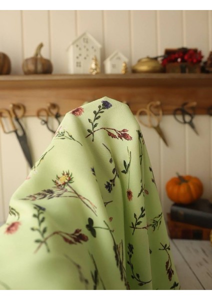 Pamuk Viskon Dökümlü Kumaş Zarif Çiçek Desenlidir Yeşil Zemin Rengindedir Dökümlüdür