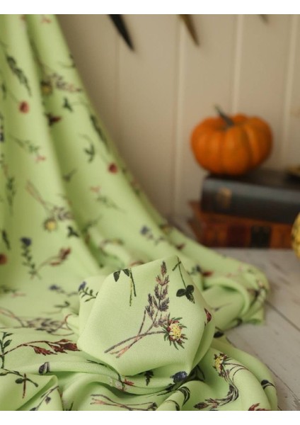 Pamuk Viskon Dökümlü Kumaş Zarif Çiçek Desenlidir Yeşil Zemin Rengindedir Dökümlüdür