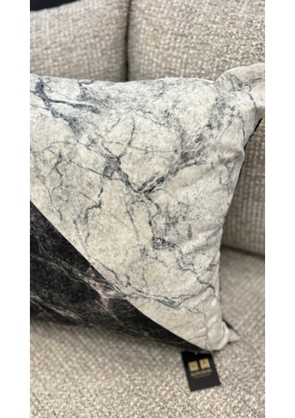 Siyah Beyaz Mermer / Çift Tarafı Baskılı Evelyn Süet Kırlent Kılıfı 43 x 43 fırsatları