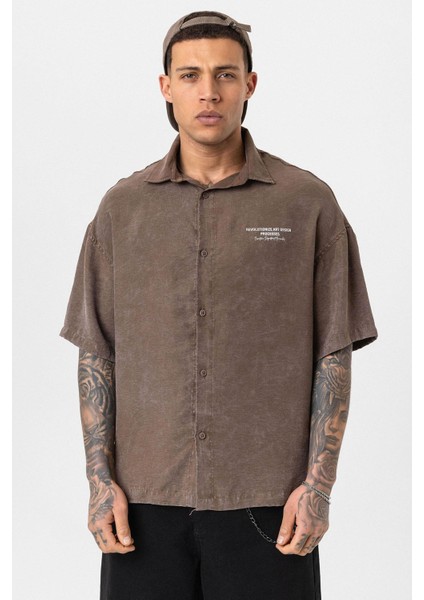 Yıkamalı Oversize Kısa Kol Baskılı Tensel Gömlek Kahve modelleri