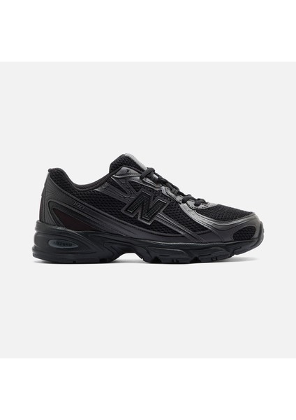 New Balance 740