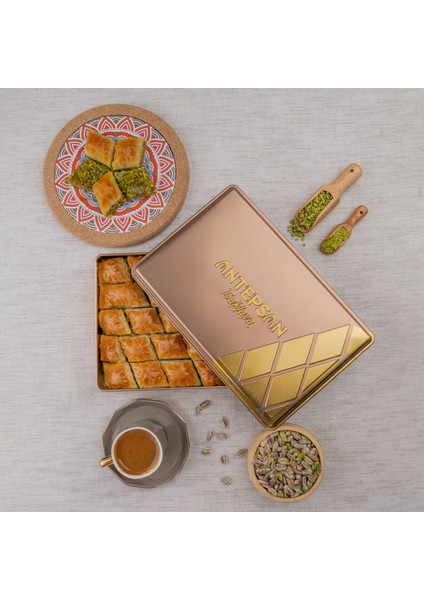 Antep Fıstıklı Baklava 950 G