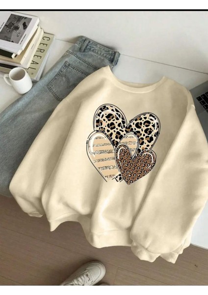 Kalp Desen Detaylı Bisiklet Yaka Içi Polarlı Sweatshirt