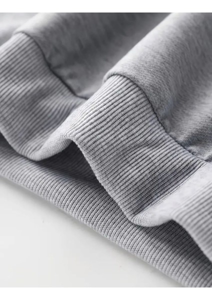 Kurdele Baskılı Bisiklet Yaka Içi Polarlı Sweatshirt modelleri