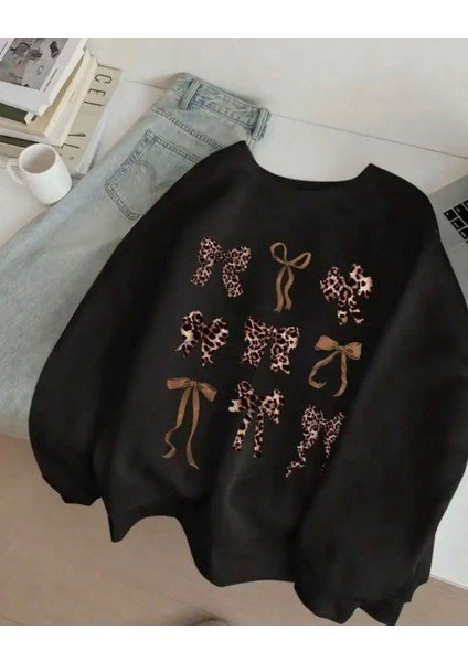 Kurdele Desen Detaylı Bisiklet Yaka Içi Polarlı Sweatshirt