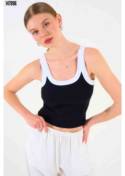 Iki Renkli Atlet - Siyah-Beyaz, Kırmızı Gül Figürlü Kolye Hediye fiyatları