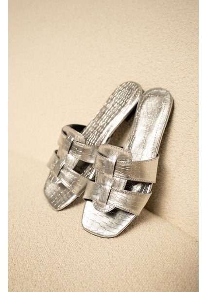 Toffy Silver Kroko Deri Kadın Terlik fiyatları