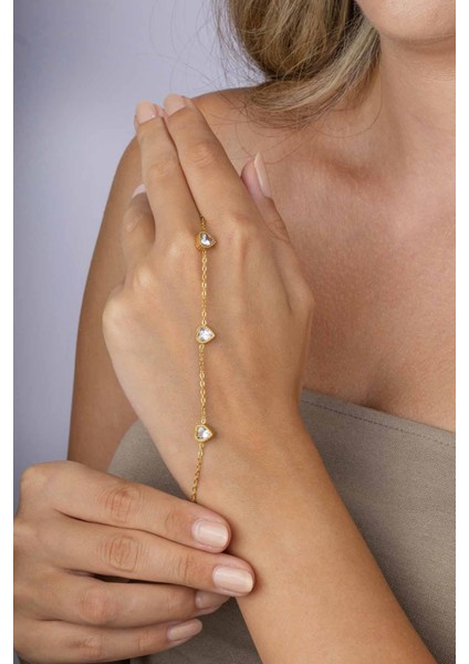 Beyaz Taşlı Kalp Geçişli Altın Kaplama Çelik Kadın Bileklik