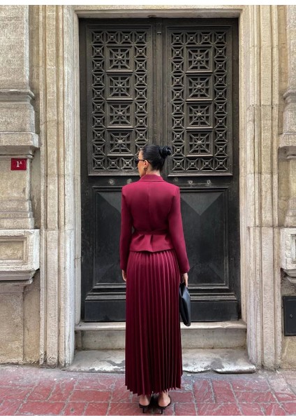 Bordo Kemerli Blazer Ceket ve Pilliseli Takım