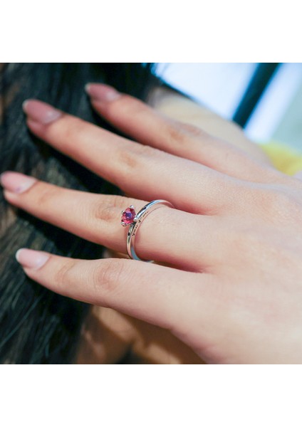 925 Ayar Gümüş Kırmızı Taşlı Kalp Sen ve Ben Yüzük Işıklı Kutuda fırsatları