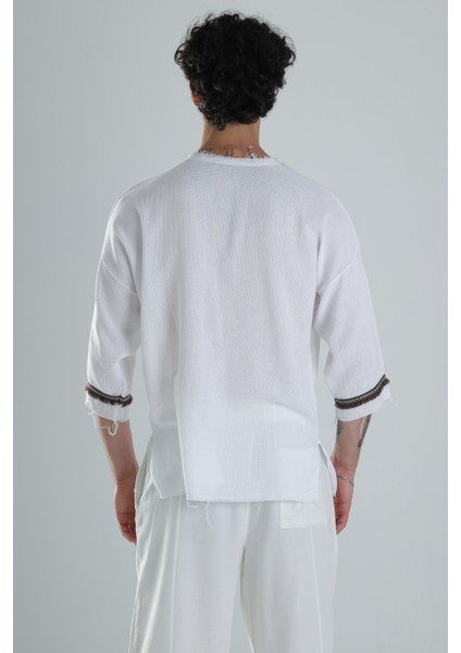 Kolyeli Tasarım Beyaz Fakir Kol T-Shirt fırsatları