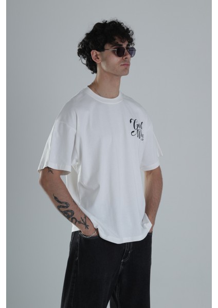 God Wins Beyaz Oversize Tasarım T-Shirt fiyatları