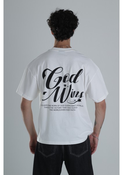 God Wins Beyaz Oversize Tasarım T-Shirt fırsatları