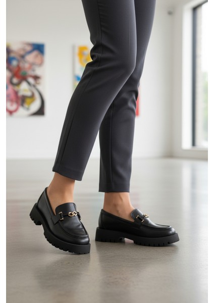Siyah Cilt Kalın Taban Kadın Casual Ayakkabı 547825 Z modelleri