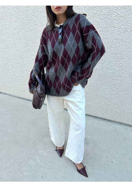 Kadın Bordo Oversize Şardonlu Ekoseli Yumoş Kazak 5581