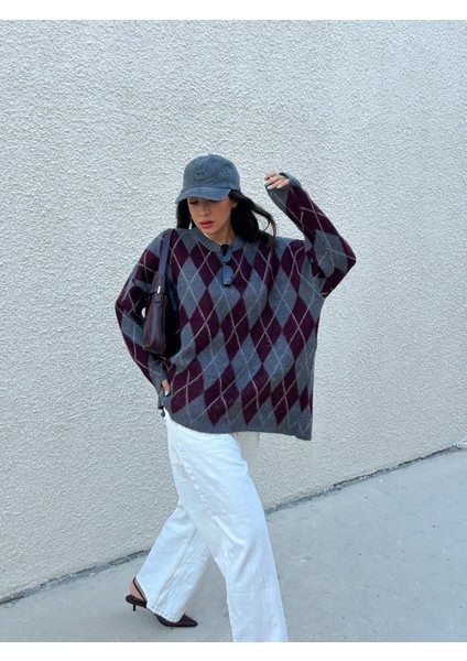 Kadın Bordo Oversize Şardonlu Ekoseli Yumoş Kazak 5581 indirimleri
