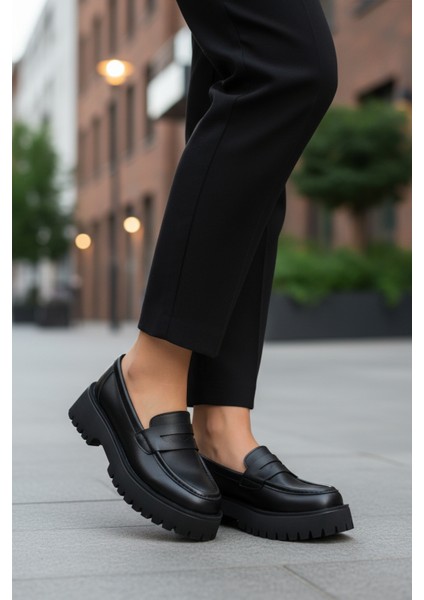 Siyah Cilt Kalın Taban Kadın Casual Ayakkabı 572453 Z modelleri