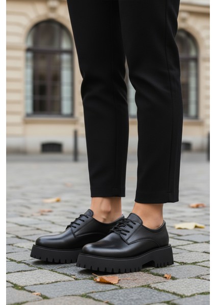 Siyah Cilt Kalın Taban Kadın Casual Ayakkabı 572451 Z modelleri