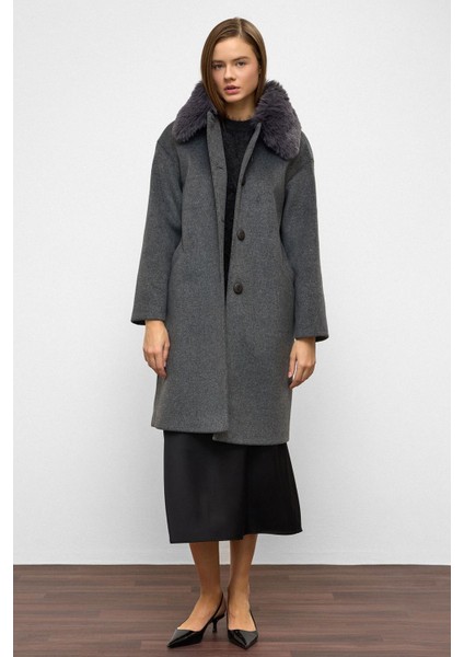 Çıkabilir Kürklü Düşük Kol Büyük Beden Kaban Koyu Gri 3089 fiyatları