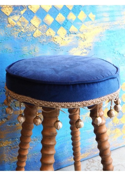 Dekoratif Mavi Kadife Kumaşlı Ahşap Ayaklı Puf Sehpa fırsatları