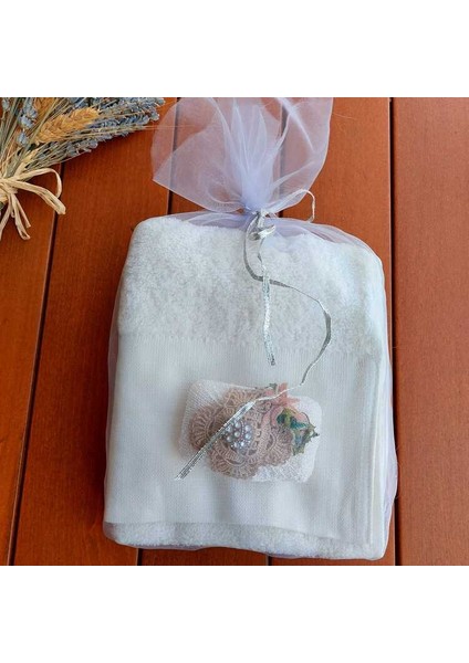 30X50CM 2 Ad Havlu + Sabun Küçük