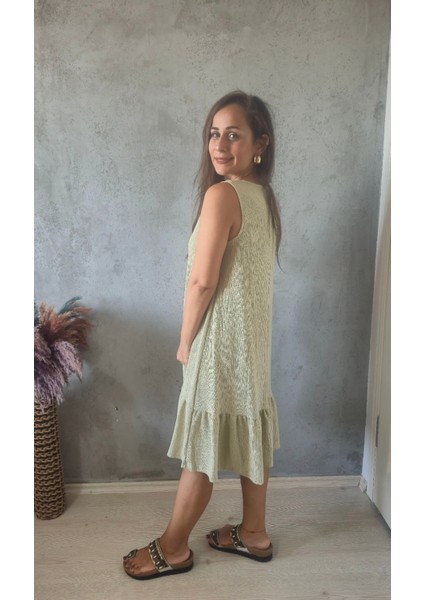 Eteği Fırfırlı Kolsuz Elbise modelleri