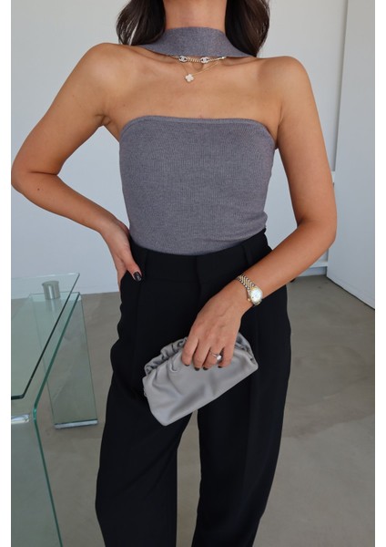 Boyundan Askılı Triko Bluz fırsatları