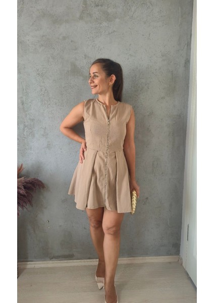Önden Fermuarlı Kısa Elbise