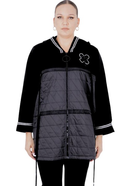 Kadın Büyük Beden Siyah Çiçek Motifli Ceket