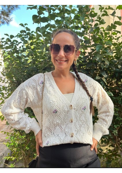 Çıçek Detaylı Ajur Hırka modelleri