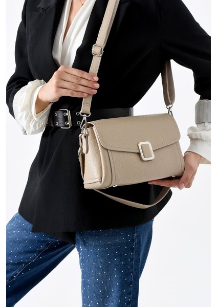 ,çok Gözlü ,kullanışlı,kilit Detaylı ,bayan Kol ve Çapraz Çantası fiyatları