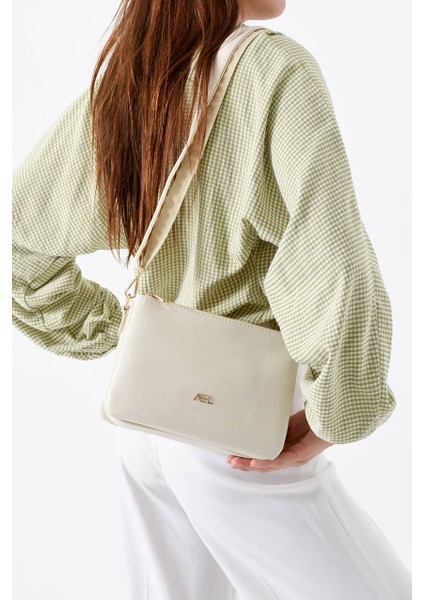 ,üç Bölmeli,fermuar Detaylı ,bayançapraz Çantası