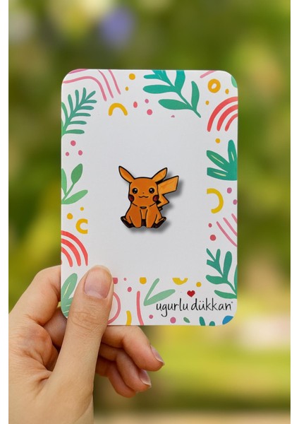 Oturan Pikachu Rozeti