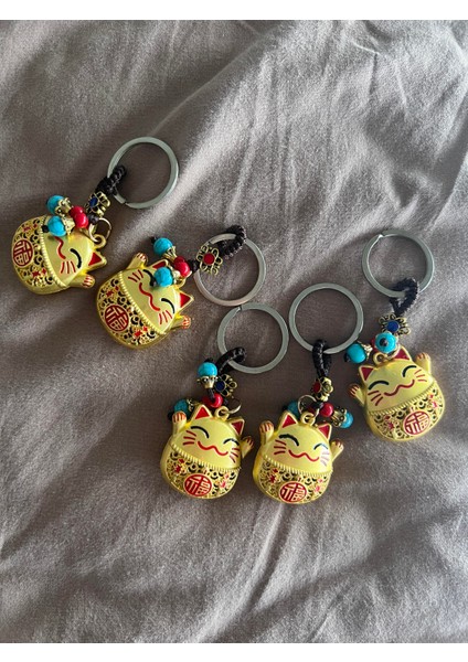 5'li Set Feng Shui Bereket ve Şans Kedisi Anahtarlığı (5 Adet Maneki Neko Kırmızı Detaylı Gold Anahtarlık) modelleri